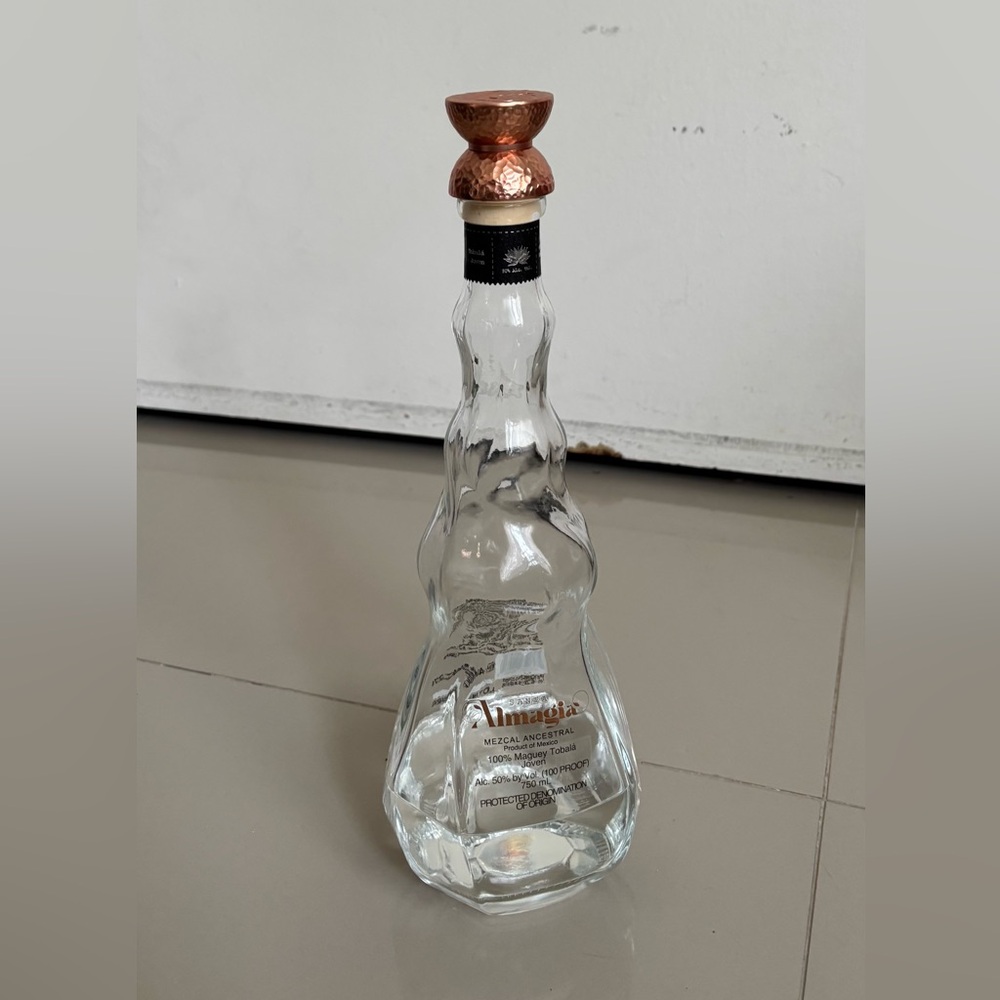 Santa Almagia Mezcal 750 ml empty bottle & original box - Picture 4 of 9